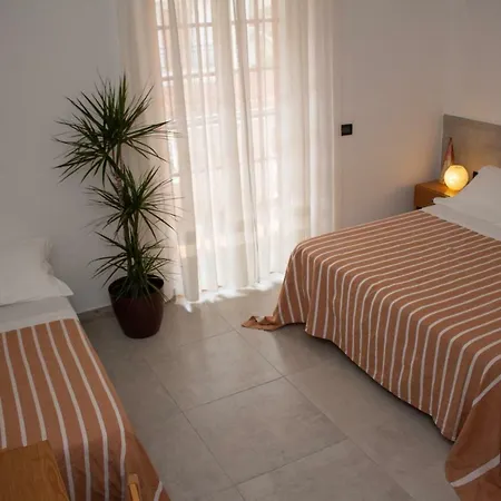 Hotel Apeneste