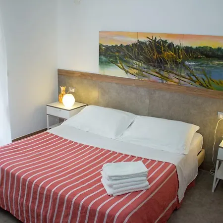 Apeneste Hotel