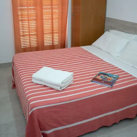 Apeneste 3* Маттината