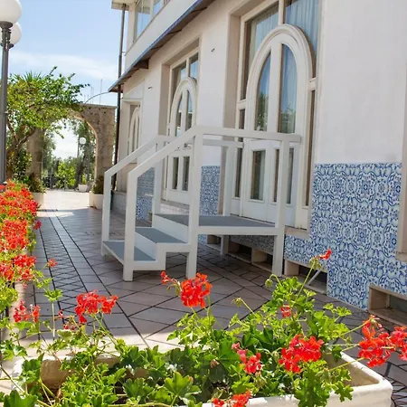 Hotel Apeneste